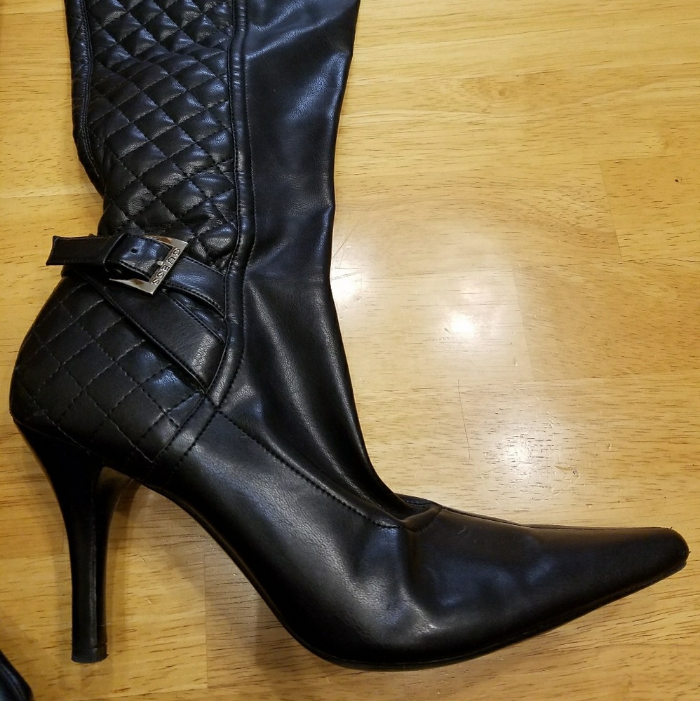 Boots - Picture 2 of 4