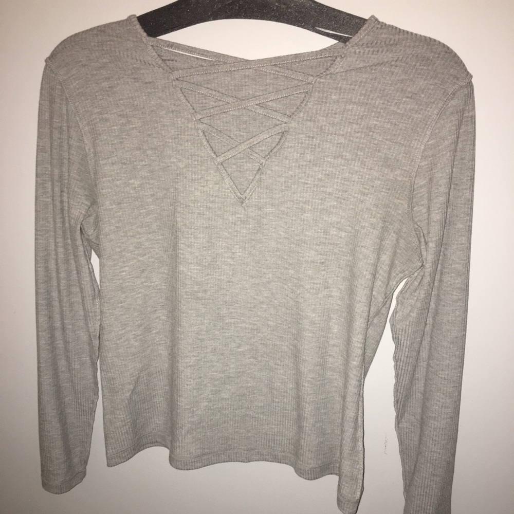 Long sleeve crisscross shirt