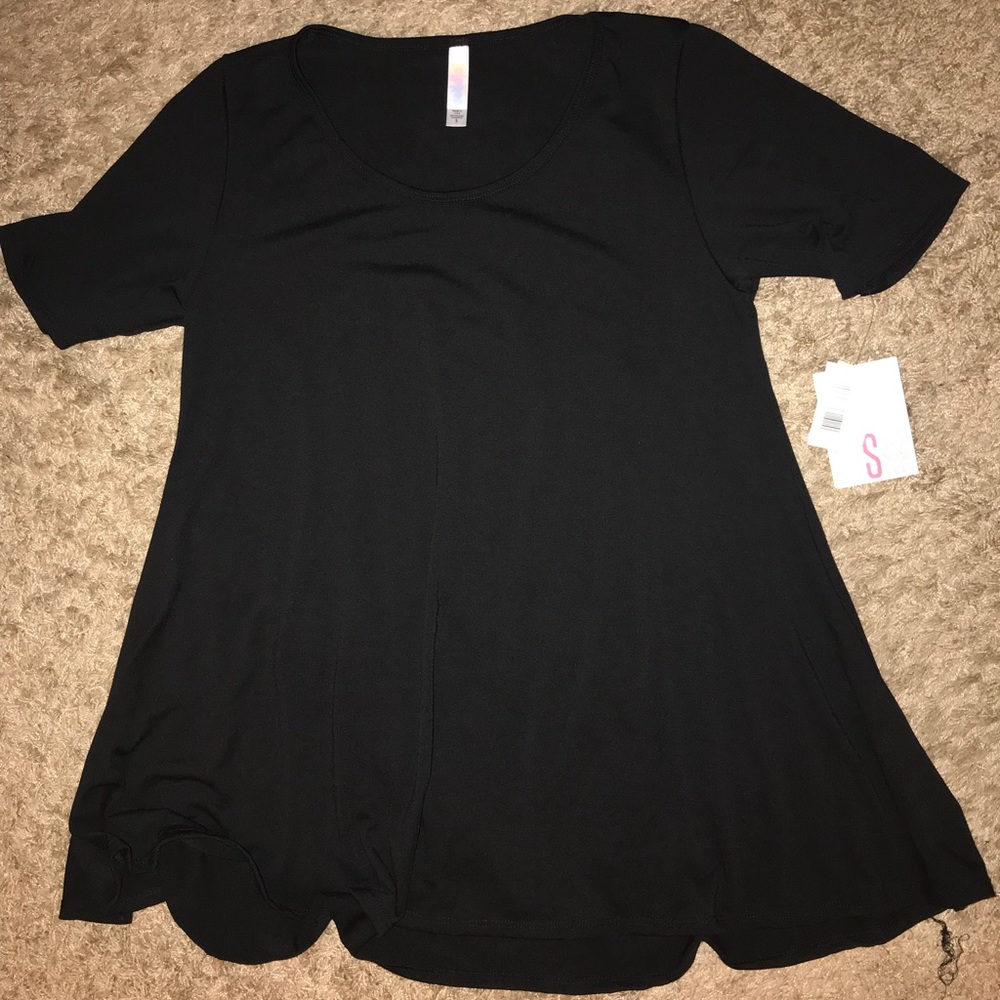 SOLD RARE Lularoe Perfect T