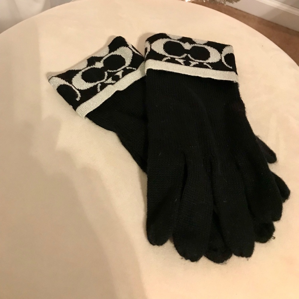 Coach gloves
