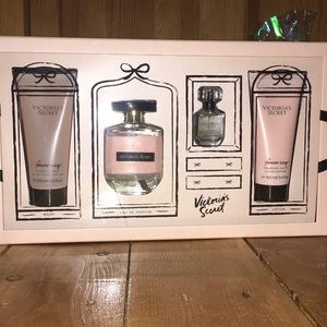🎁Great Gift🎁 VS "Forever Sexy" gift set!