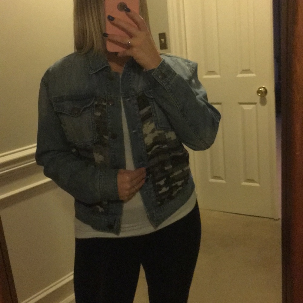 Jean jacket - Picture 2 of 4