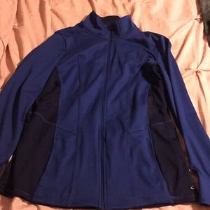 Long sleeve athletic shirt