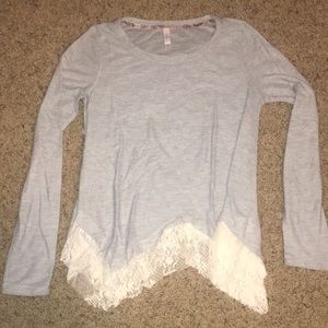 Womens medium long sleeve top.
