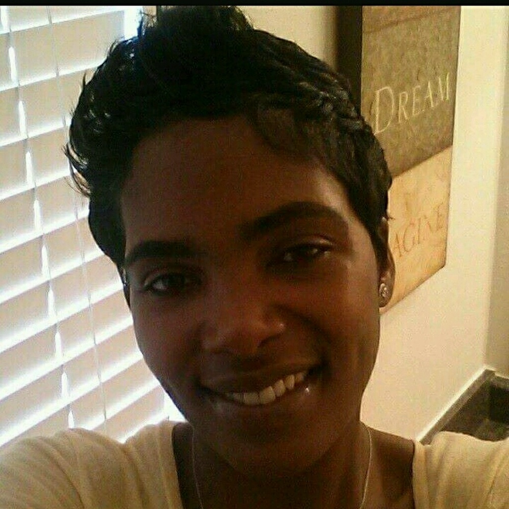 Meet your Posher, Renee