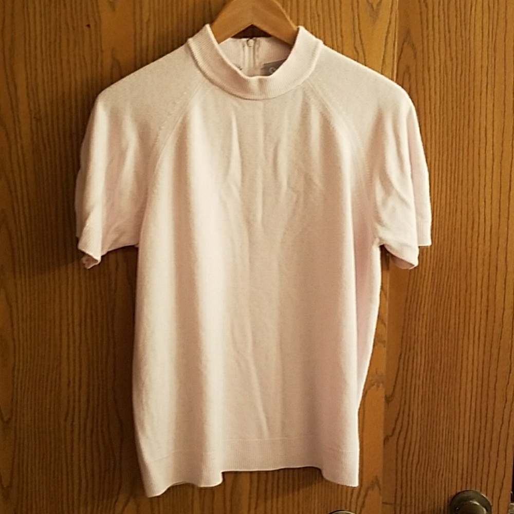 MAKE OFFER!! Short sleeved turtle neck sweater