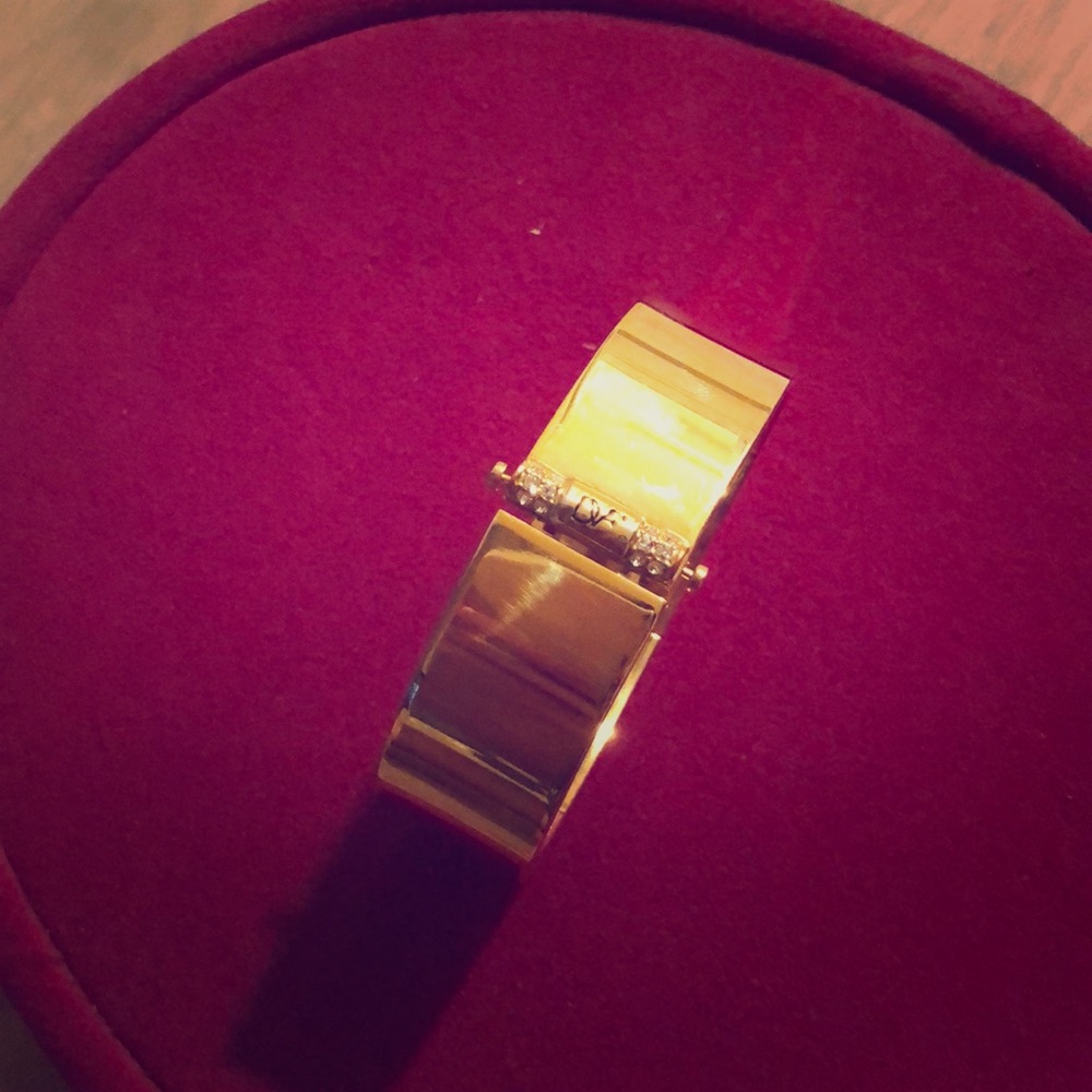 DVF GOLD BRACELET