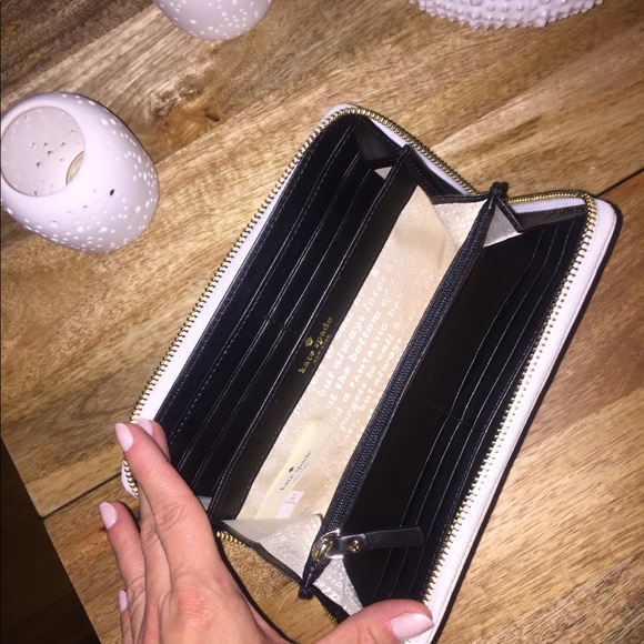 Kate Spade Fairmount Square Lacey wallet / clutch - Picture 4 of 5