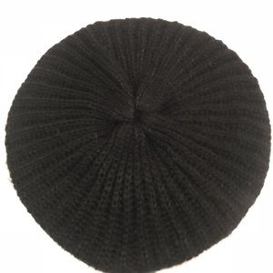 New with tags knit beret