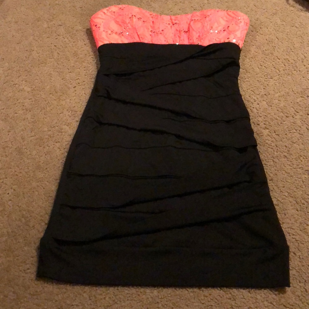 Strapless dress