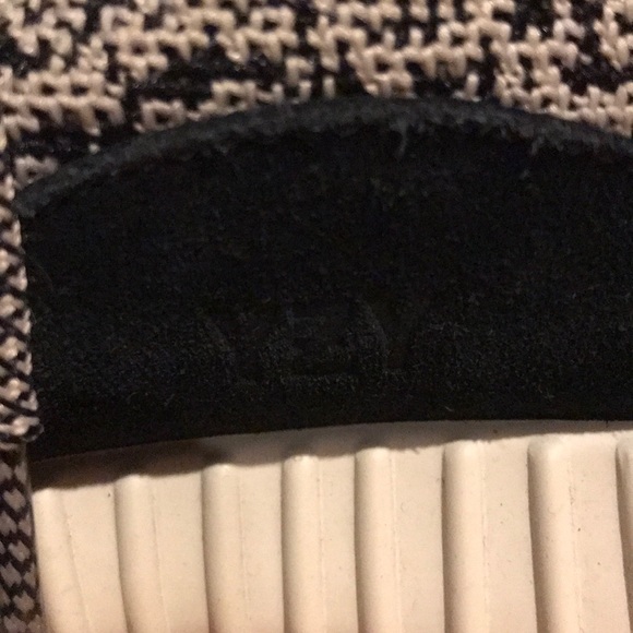 Yeezy turtle doves - Picture 3 of 8