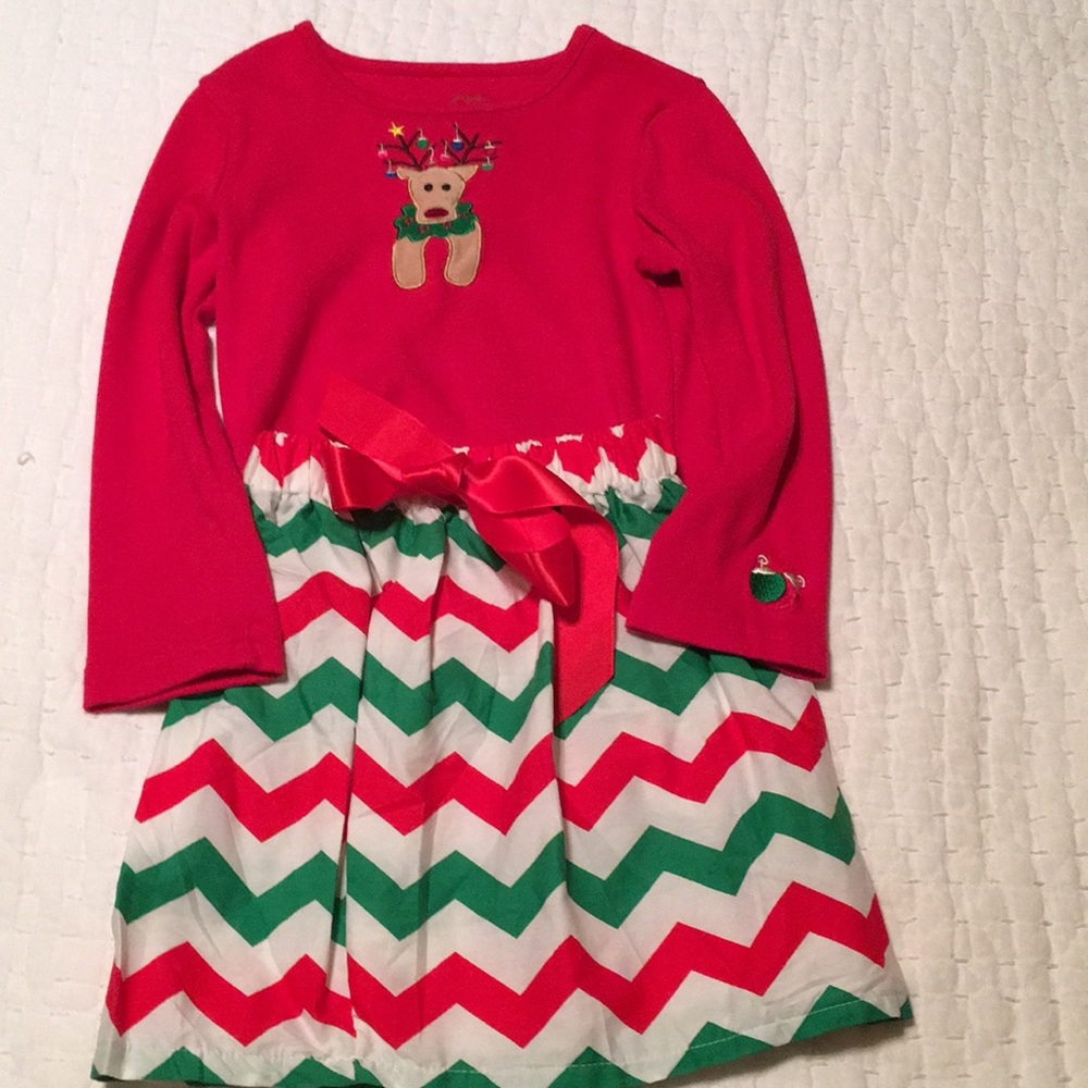 Matching skirt and shirt! Ellemenno adorable set!