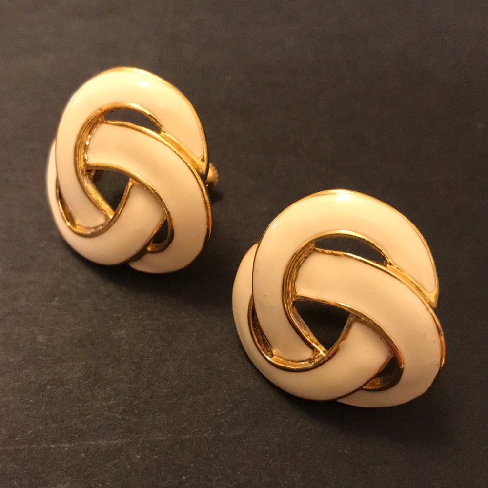 VTG Napier Stamped Enamel Screw Clip Knot Earrings