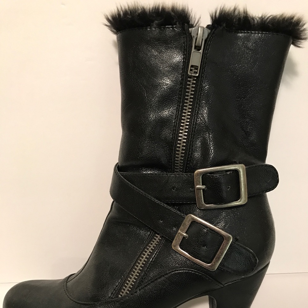 Cute and WARM furry booties. 3" heel