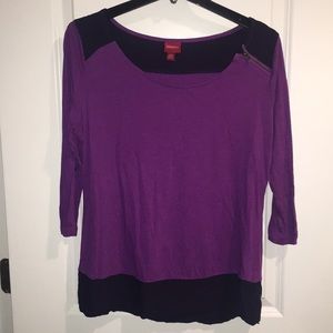 Size L 3/4 length sleeve top