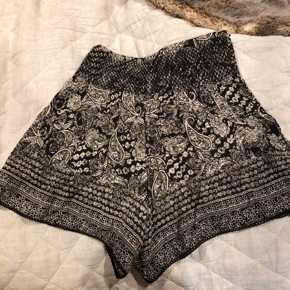 Tillys Printed Boho High Waisted Flowy Shorts