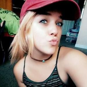 Meet your Posher, Carissa