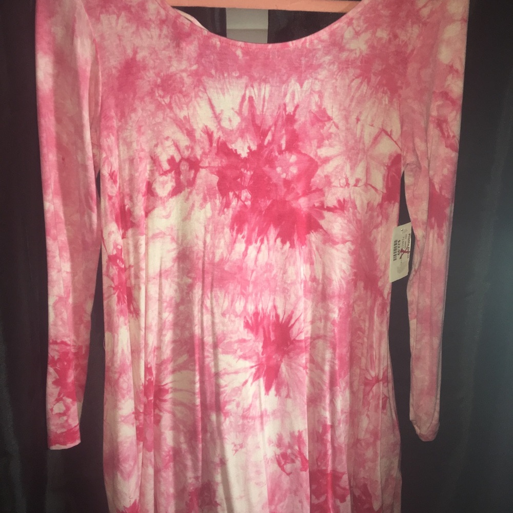 Long sleeve open back pink dress