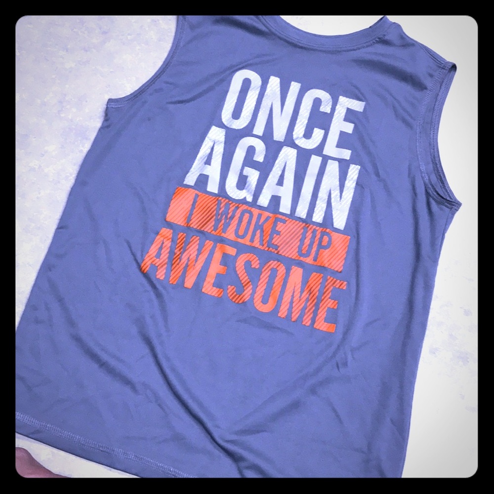 Starter  kids T shirt. PRETTY AWSOME