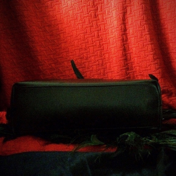 Black Buckled Punk Rock Goth Biker Bdsm Silver Zipper Chain Handbag Mini Purse - Picture 2 of 3