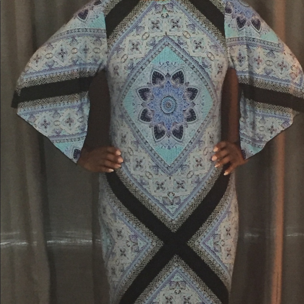 Flare sleeve dress