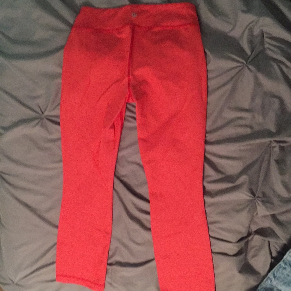 Lululemon crops