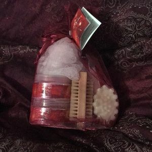 Pomegranate Bath Set