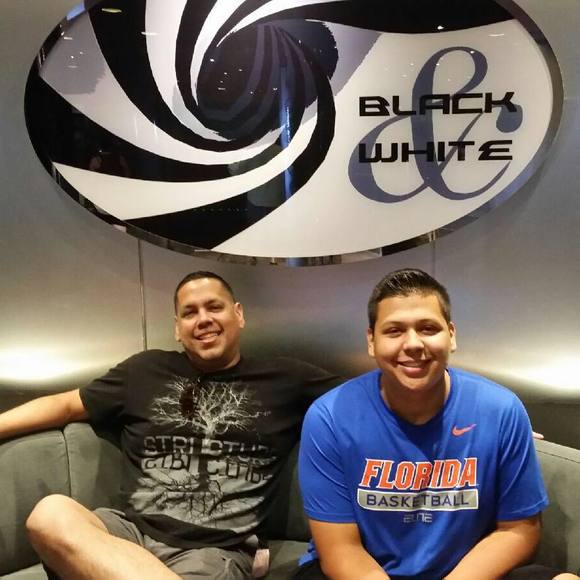 Meet your Posher, Vincent - Picture 1 of 1