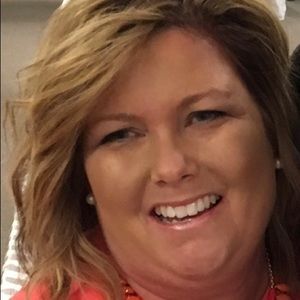 Meet your Posher, Evonne