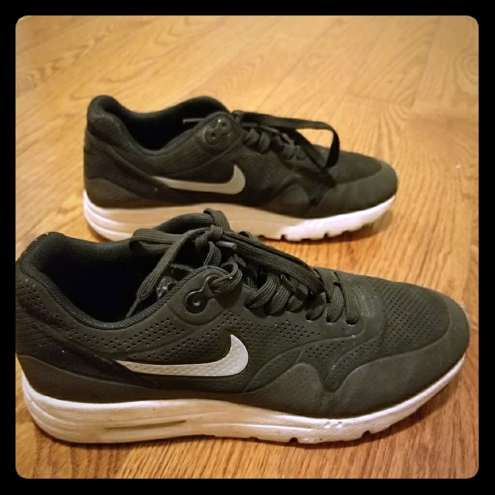 Nike air max