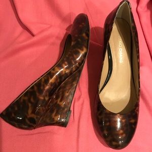 Arturo Chiang wedge pumps