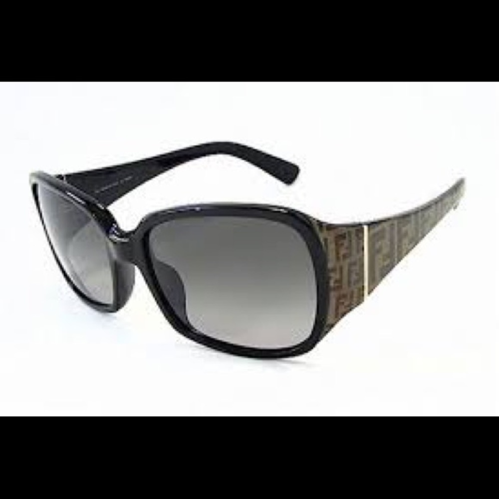 Woman’s FENDI sunglasses style #( FS461 001 130)