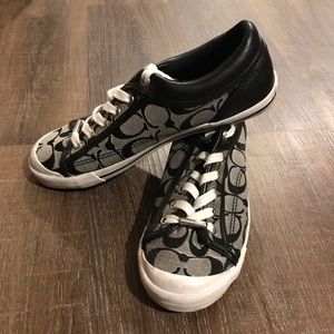 Size 8 coach tennis shoes