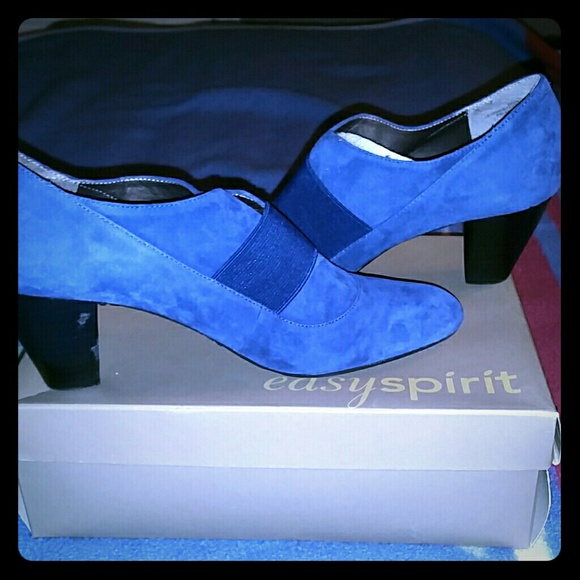 *SOLD* Easy Spirt Doyals Blue Leather Booties - Picture 1 of 4