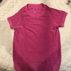 🛑 SOLD! LuluLemon Pink shirt