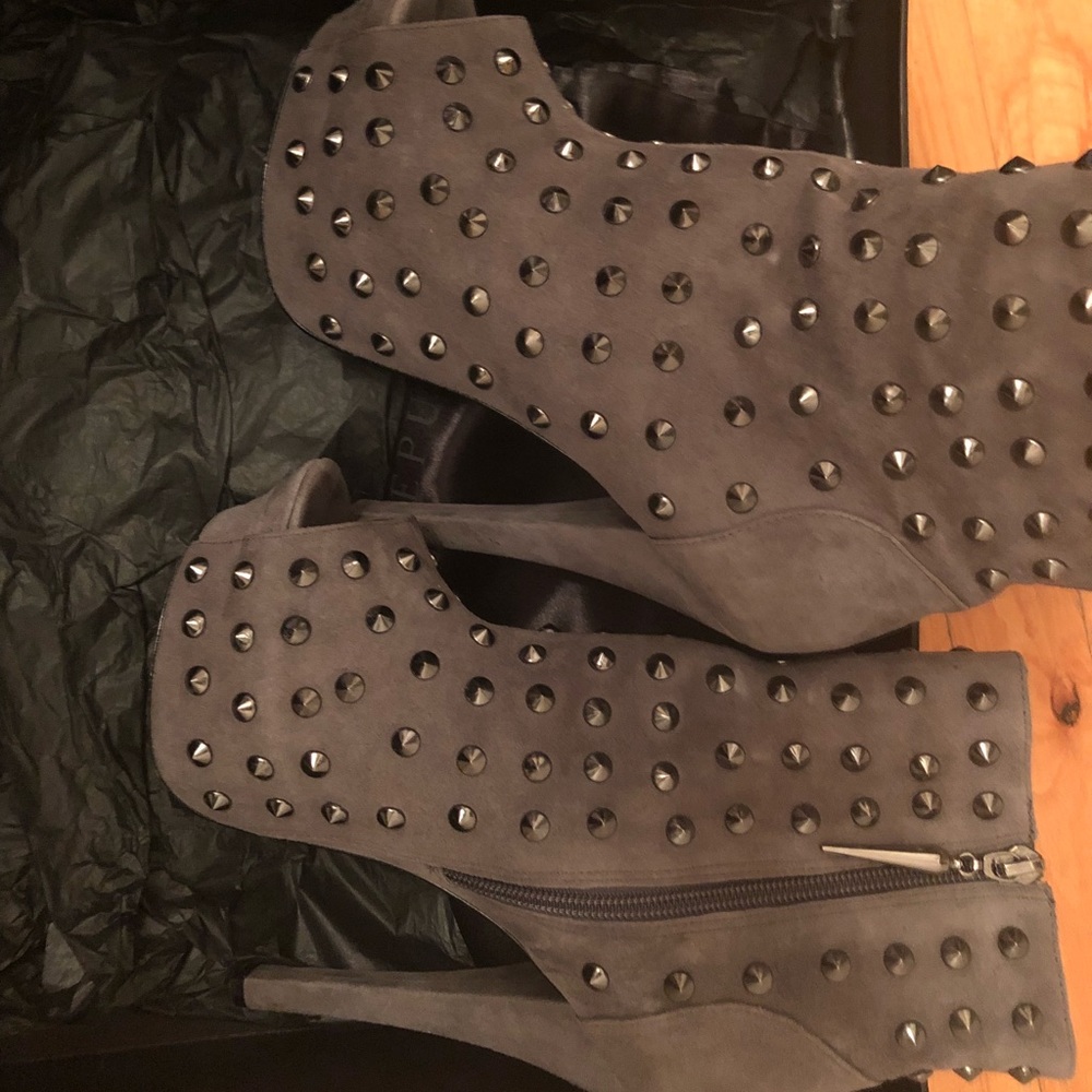 Rock and republic open toe booties