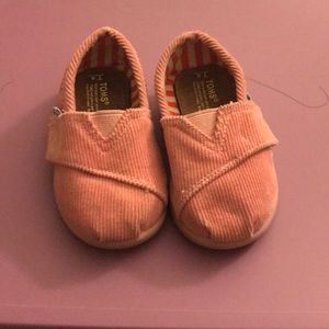 Pink Baby Tom’s size 4t. Used