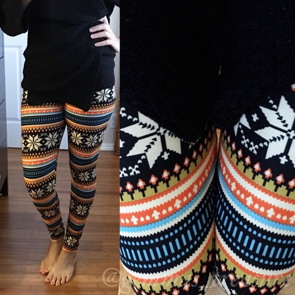 || Christmas Leggings! || One Size || - Picture 2 of 3
