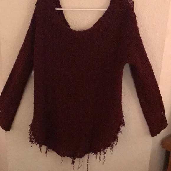 Red sweater - Picture 2 of 3