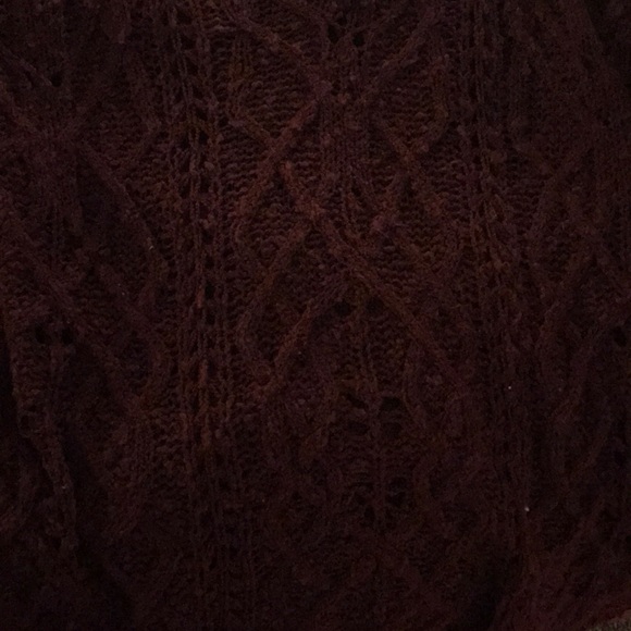 Red sweater - Picture 3 of 3