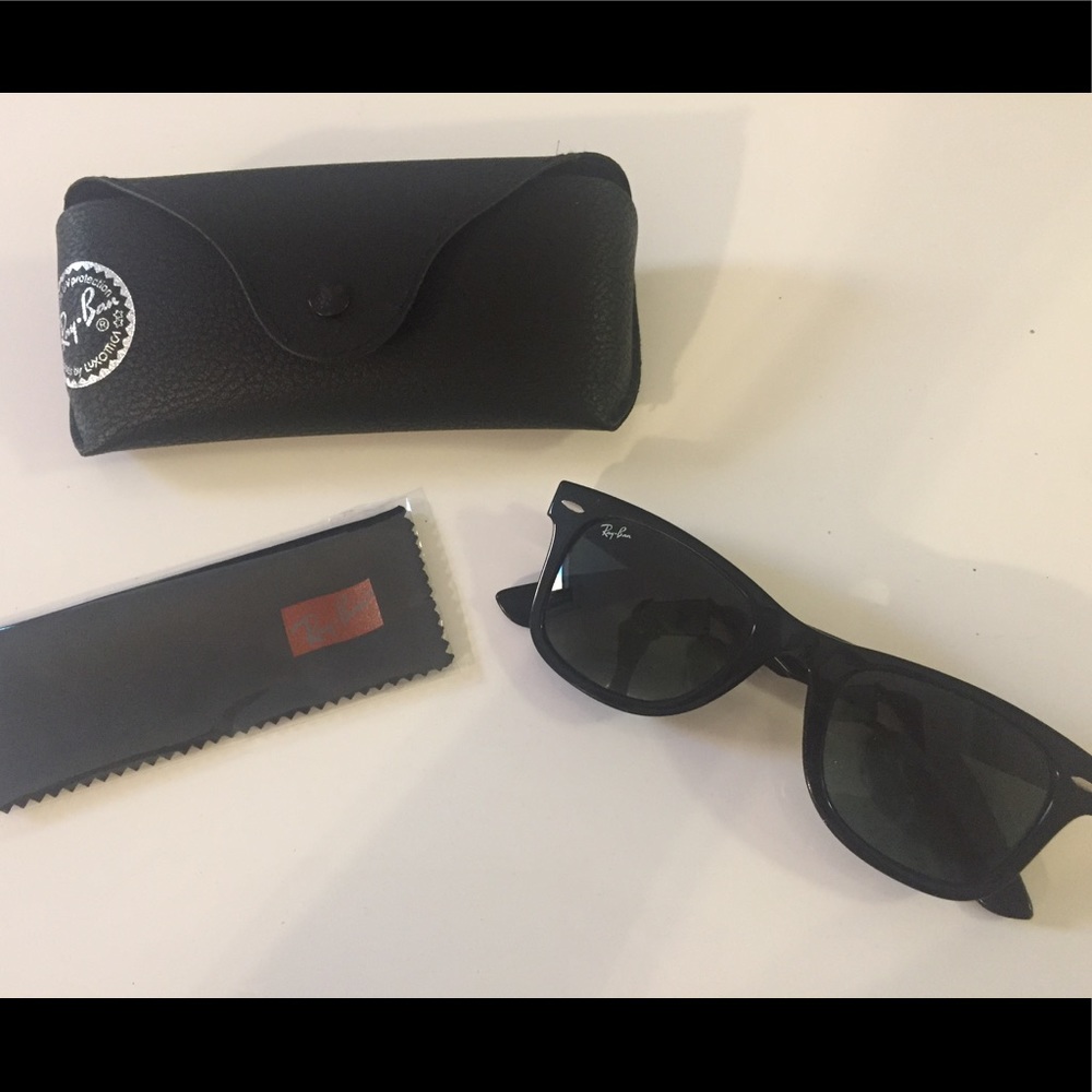 Ray-Ban Black Wayfarer