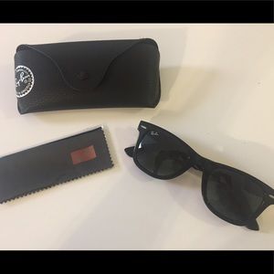 Ray-Ban Black Wayfarer