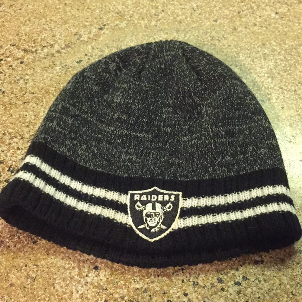 Men’s NFL skull cap beanie