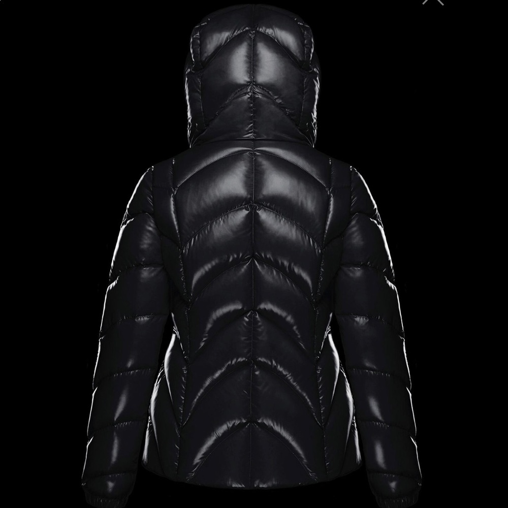 NWT 🎉🎉HP🎉🎉 Moncler quilted patent-shell jacket - Picture 3 of 8