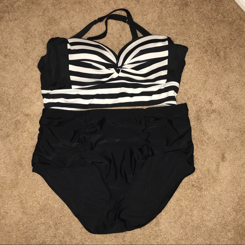 TORRID 2 piece bathing suit