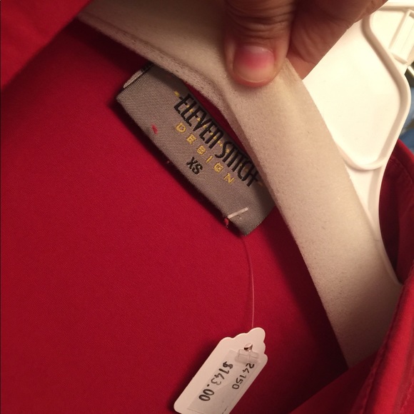 Cute red top, never worn. - Picture 2 of 2