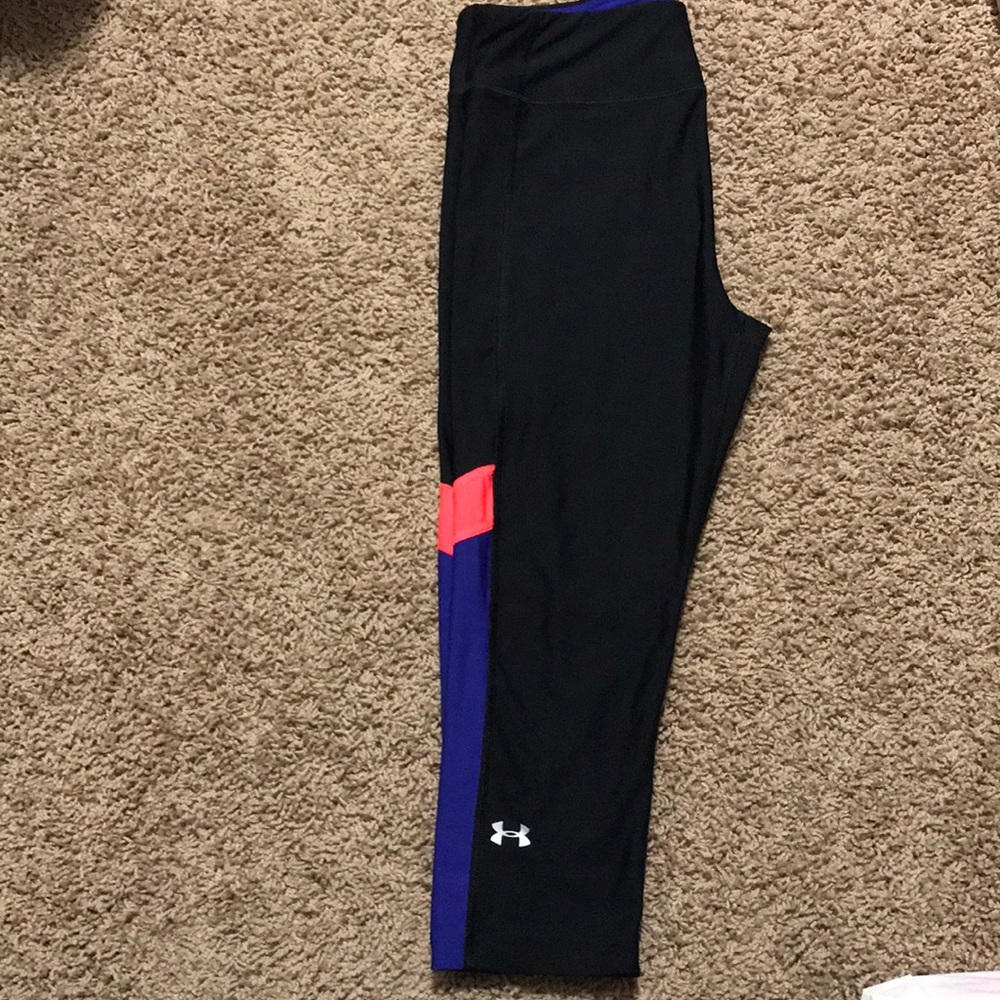 Underarmour workout capris size M