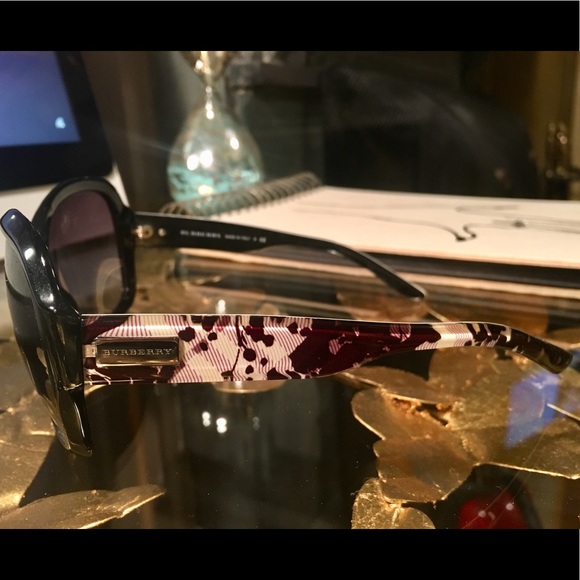 Burberry Oversized Sunglasses Black Floral