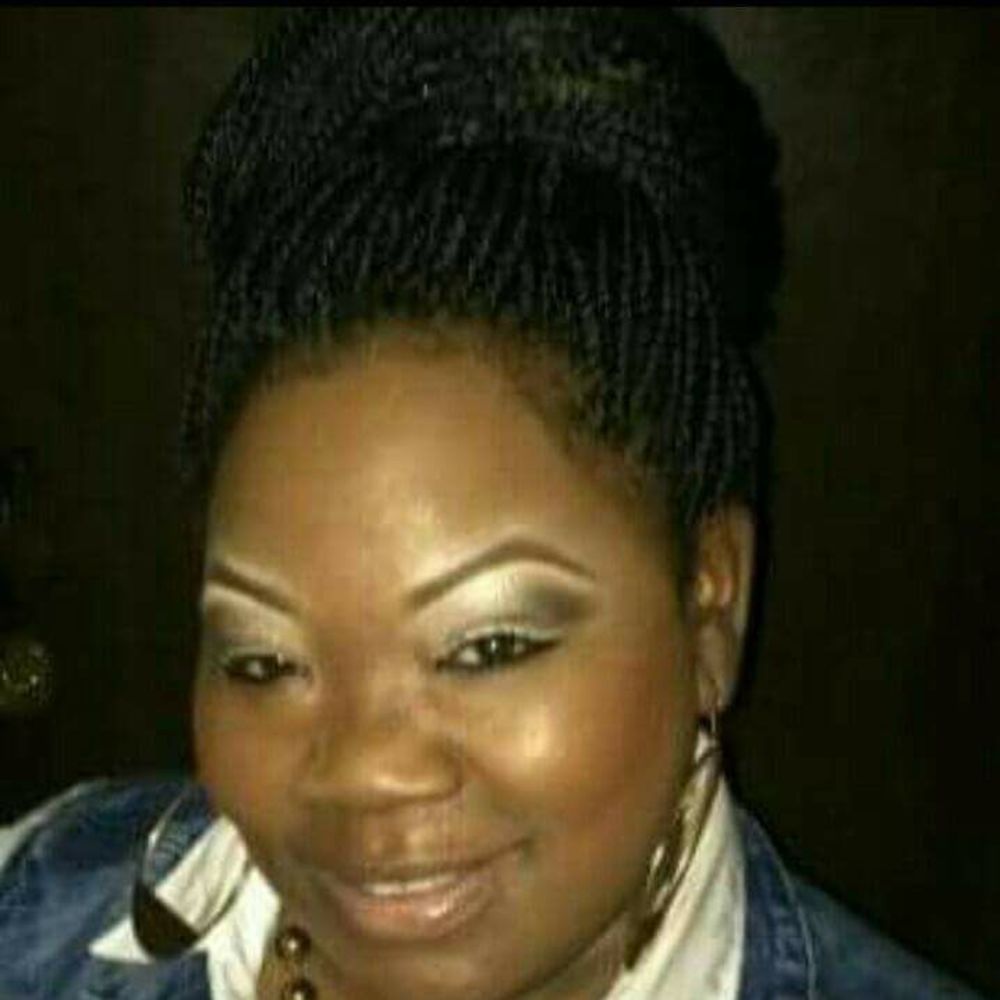 Meet your Posher, Cynthia