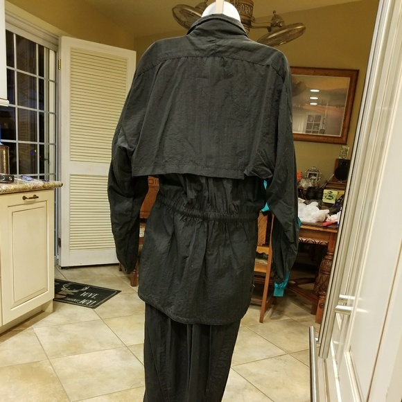 Athleisure Sportswear - Picture 2 of 5